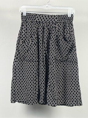 H&M Geometric Circle Skater Mini Skirt w/ Pockets Black White Size 6